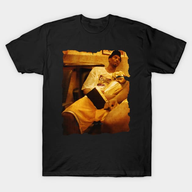 Basket - Champ's Shaq vtg poster T-Shirt by IndianaWild